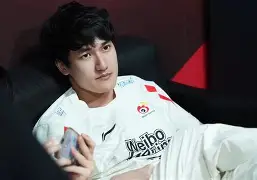 Karsa在利物浦比赛中反败为胜,败北引发热议!的简单介绍 Karsa在利物浦比赛中反败为胜,败北引发热议!的简单介绍